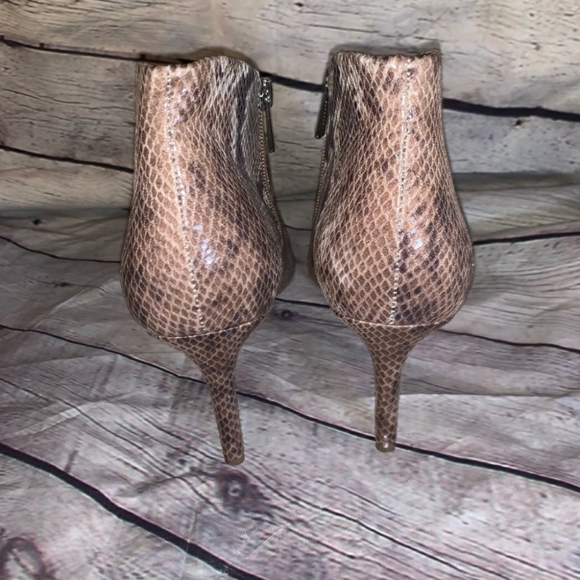 Jessica Simpson Layra Booties Sz 10;  3.5” heel - Picture 4 of 8